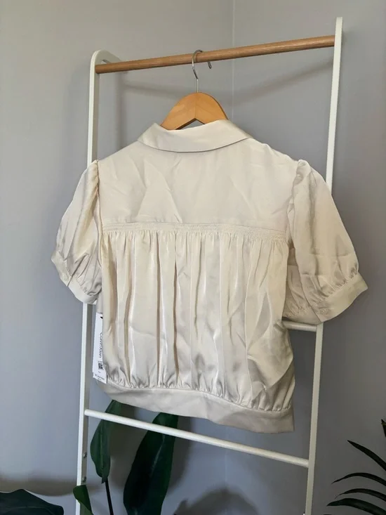 Calvin Klein Cream Short-Sleeve Button-Down Blouse NWT - Picture 11 of 16